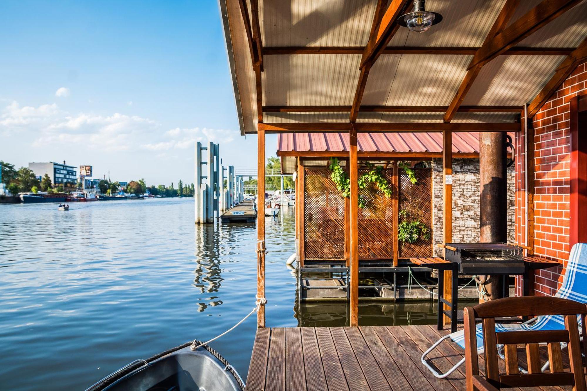 فندق Houseboat Benjamin - Houseboats Benjamin & Franklin براغ المظهر الخارجي الصورة
